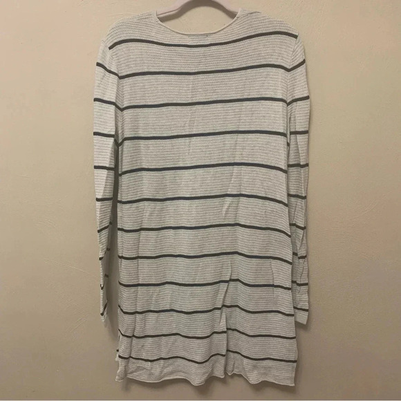 Old Navy Vneck Tunic Sweater - Picture 3 of 7